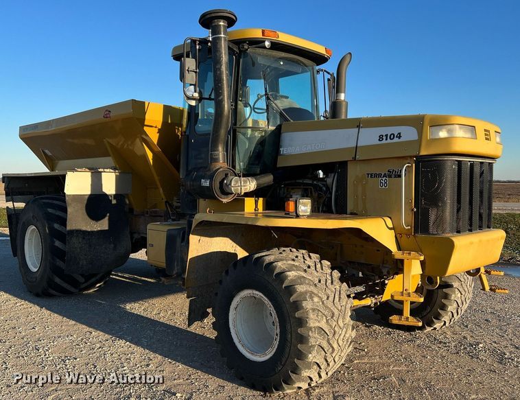 image for item NI9110 1999 Ag-Chem Terra Gator 8104  applicator