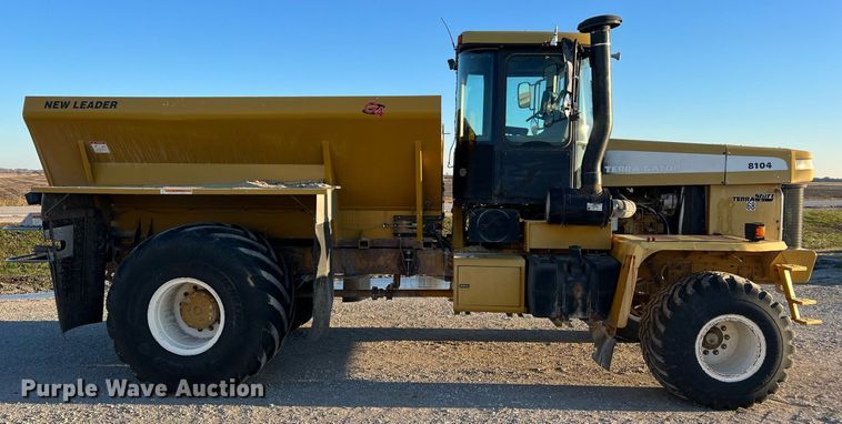 image for item NI9110 1999 Ag-Chem Terra Gator 8104  applicator