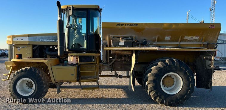 image for item NI9110 1999 Ag-Chem Terra Gator 8104  applicator