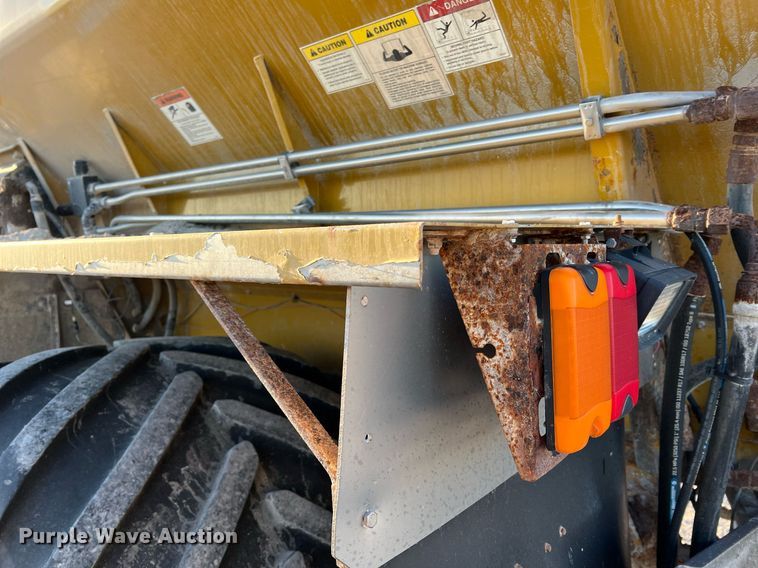 image for item NI9110 1999 Ag-Chem Terra Gator 8104  applicator