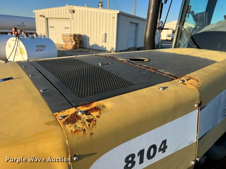 image for item NI9110 1999 Ag-Chem Terra Gator 8104  applicator