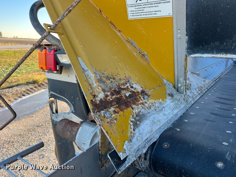 image for item NI9110 1999 Ag-Chem Terra Gator 8104  applicator