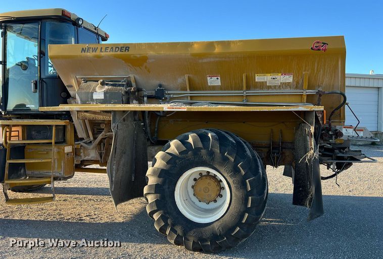 image for item NI9110 1999 Ag-Chem Terra Gator 8104  applicator