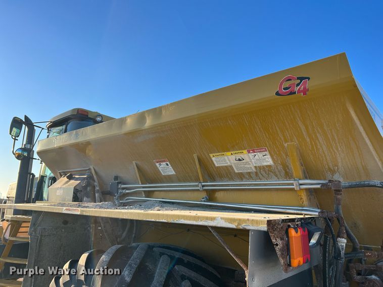 image for item NI9110 1999 Ag-Chem Terra Gator 8104  applicator