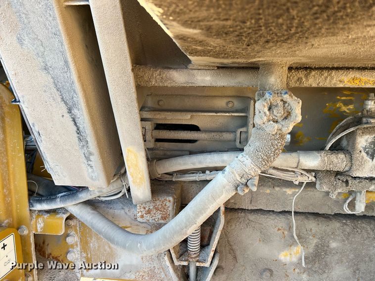 image for item NI9110 1999 Ag-Chem Terra Gator 8104  applicator