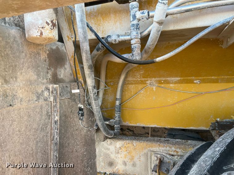 image for item NI9110 1999 Ag-Chem Terra Gator 8104  applicator