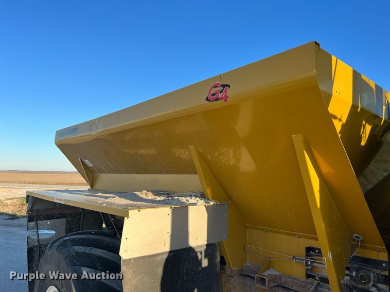 image for item NI9110 1999 Ag-Chem Terra Gator 8104  applicator