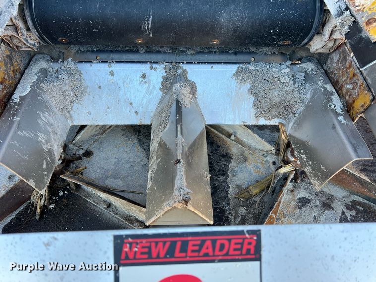 image for item NI9110 1999 Ag-Chem Terra Gator 8104  applicator