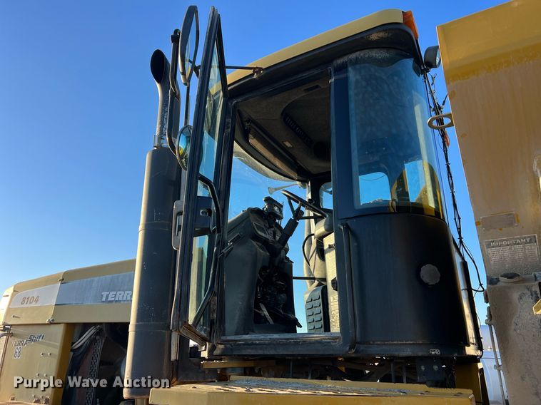 image for item NI9110 1999 Ag-Chem Terra Gator 8104  applicator