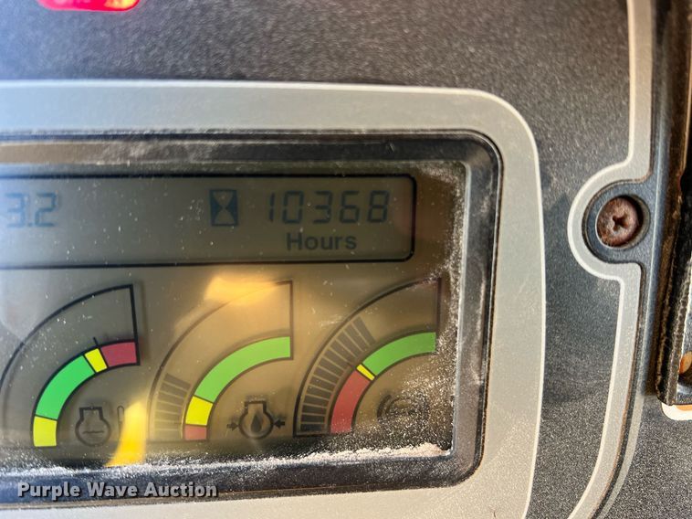 image for item NI9110 1999 Ag-Chem Terra Gator 8104  applicator