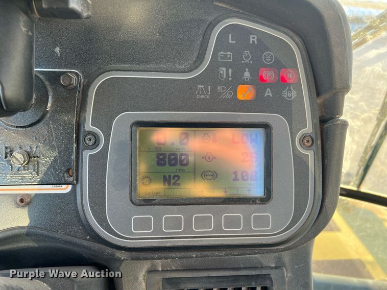 image for item NI9110 1999 Ag-Chem Terra Gator 8104  applicator