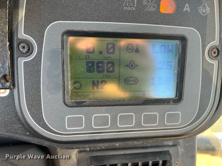 image for item NI9110 1999 Ag-Chem Terra Gator 8104  applicator