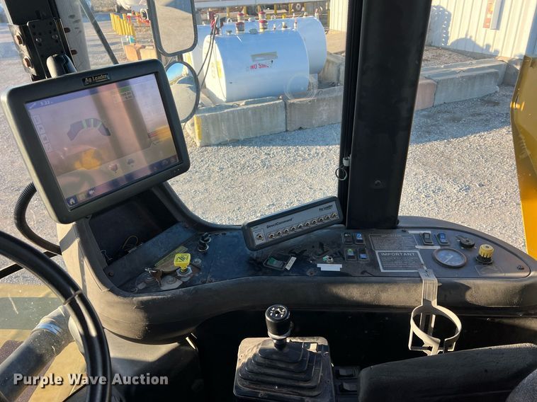 image for item NI9110 1999 Ag-Chem Terra Gator 8104  applicator