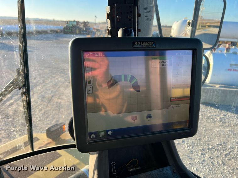 image for item NI9110 1999 Ag-Chem Terra Gator 8104  applicator