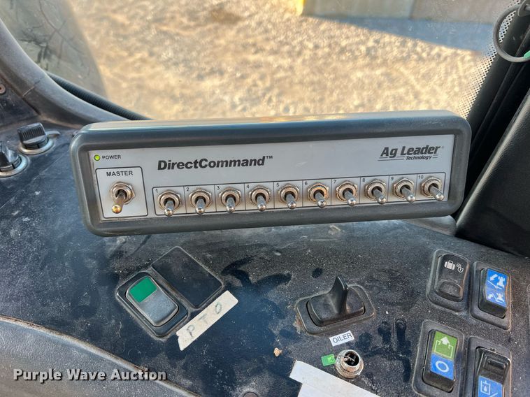 image for item NI9110 1999 Ag-Chem Terra Gator 8104  applicator