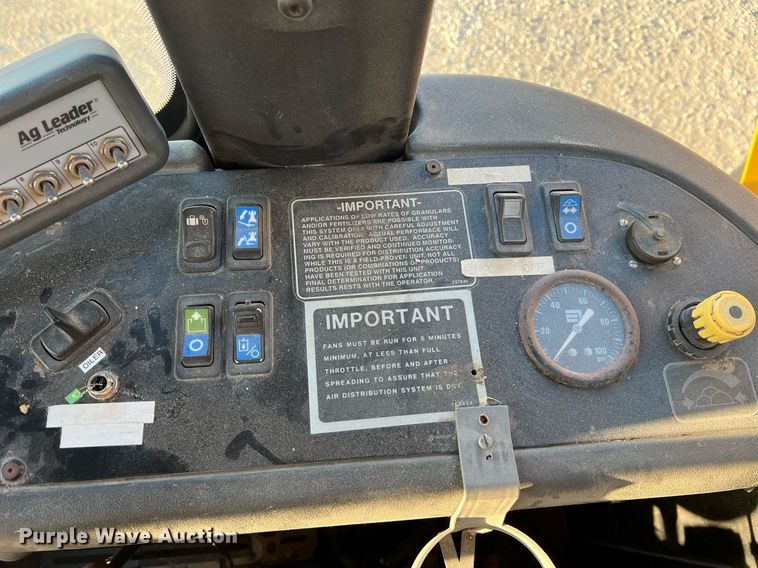 image for item NI9110 1999 Ag-Chem Terra Gator 8104  applicator