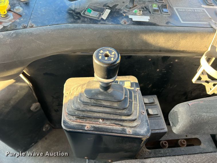 image for item NI9110 1999 Ag-Chem Terra Gator 8104  applicator