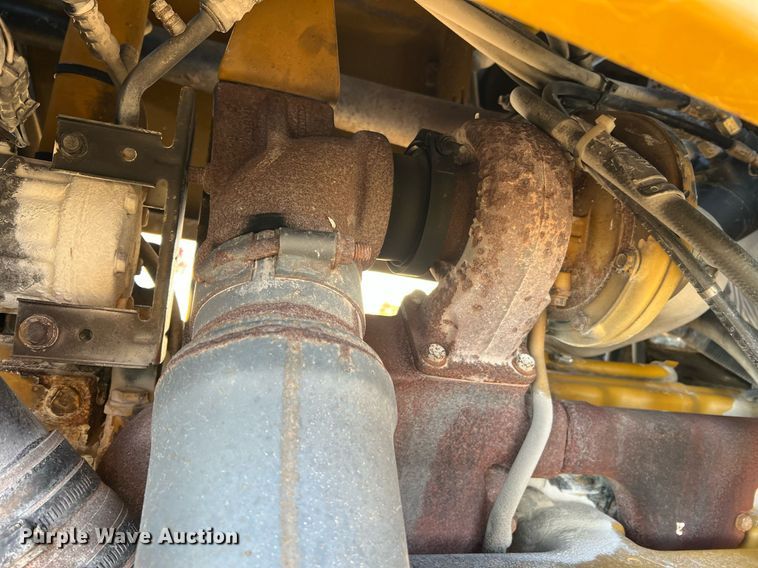 image for item NI9110 1999 Ag-Chem Terra Gator 8104  applicator