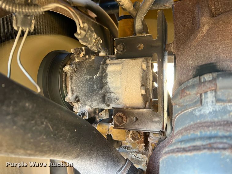 image for item NI9110 1999 Ag-Chem Terra Gator 8104  applicator