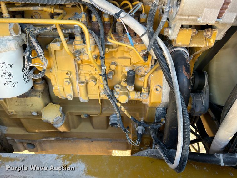 image for item NI9110 1999 Ag-Chem Terra Gator 8104  applicator