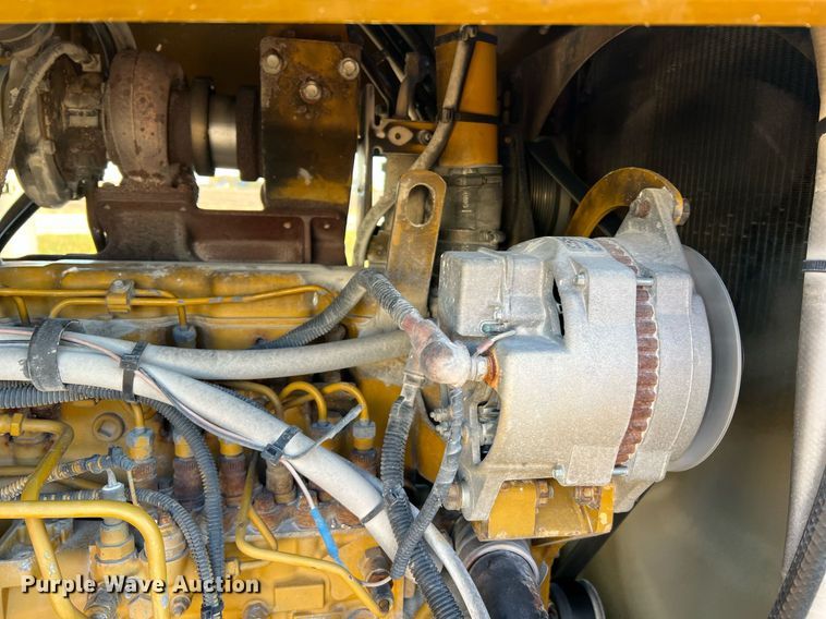 image for item NI9110 1999 Ag-Chem Terra Gator 8104  applicator