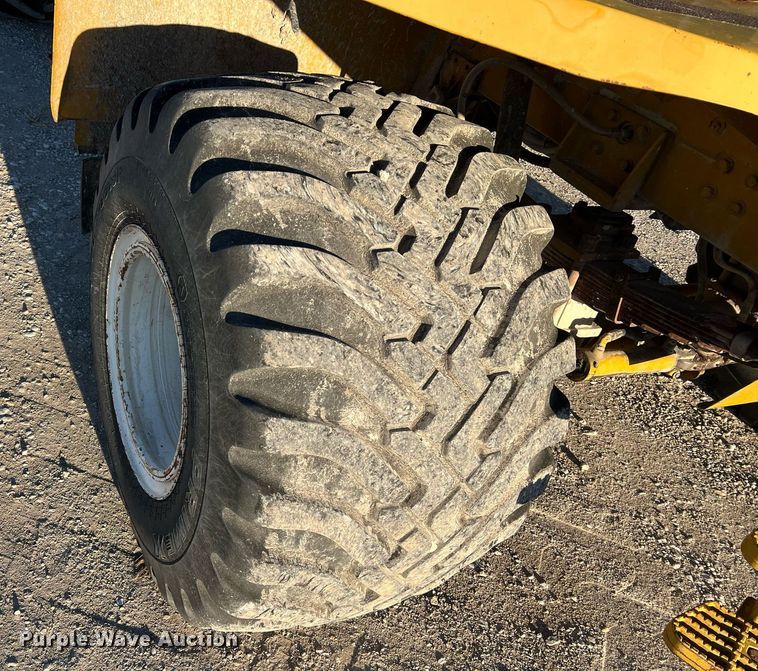 image for item NI9110 1999 Ag-Chem Terra Gator 8104  applicator