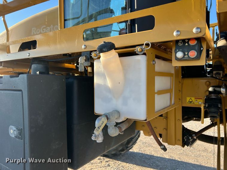 image for item NI9111 AG Chem RoGator 1194  sprayer