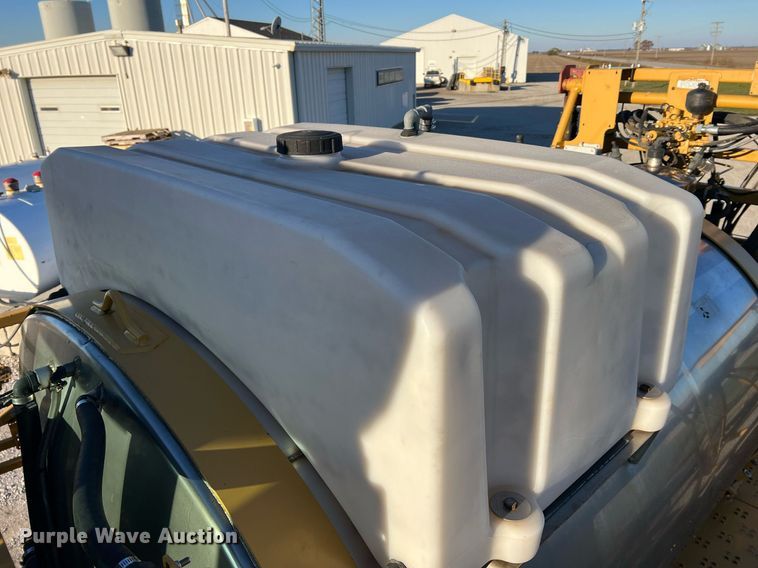 image for item NI9111 AG Chem RoGator 1194  sprayer