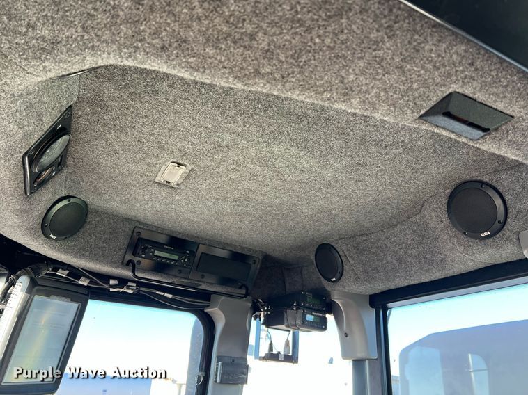 image for item NI9111 AG Chem RoGator 1194  sprayer