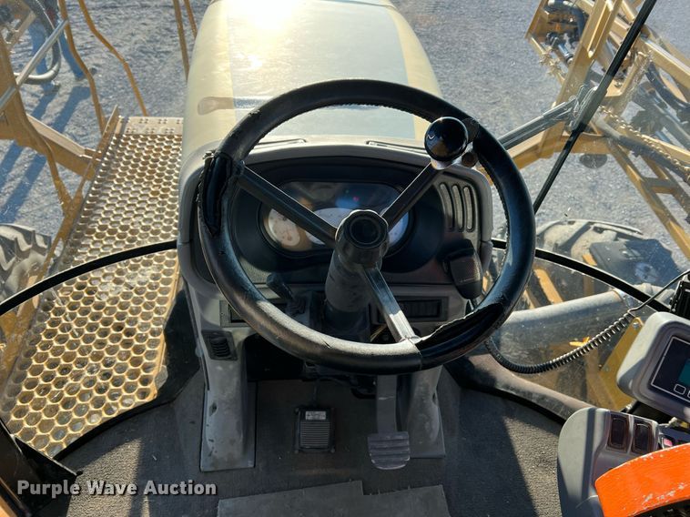 image for item NI9111 AG Chem RoGator 1194  sprayer