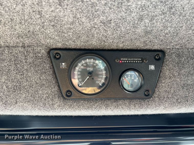 image for item NI9111 AG Chem RoGator 1194  sprayer