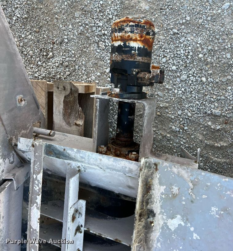 image for item NI9112 New Leader L400G4  applicator bed