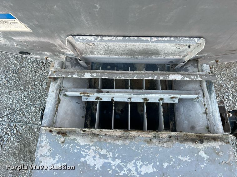 image for item NI9112 New Leader L400G4  applicator bed