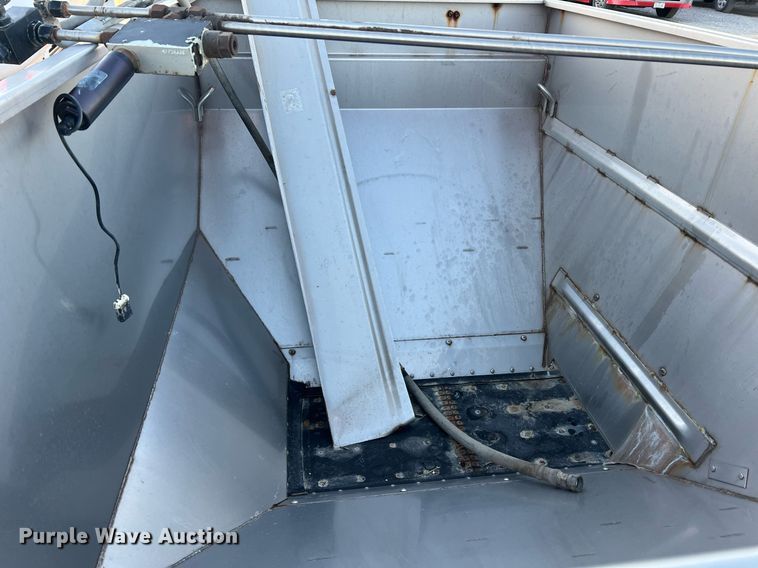 image for item NI9112 New Leader L400G4  applicator bed