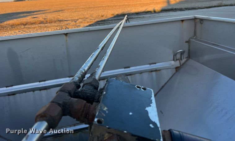 image for item NI9112 New Leader L400G4  applicator bed