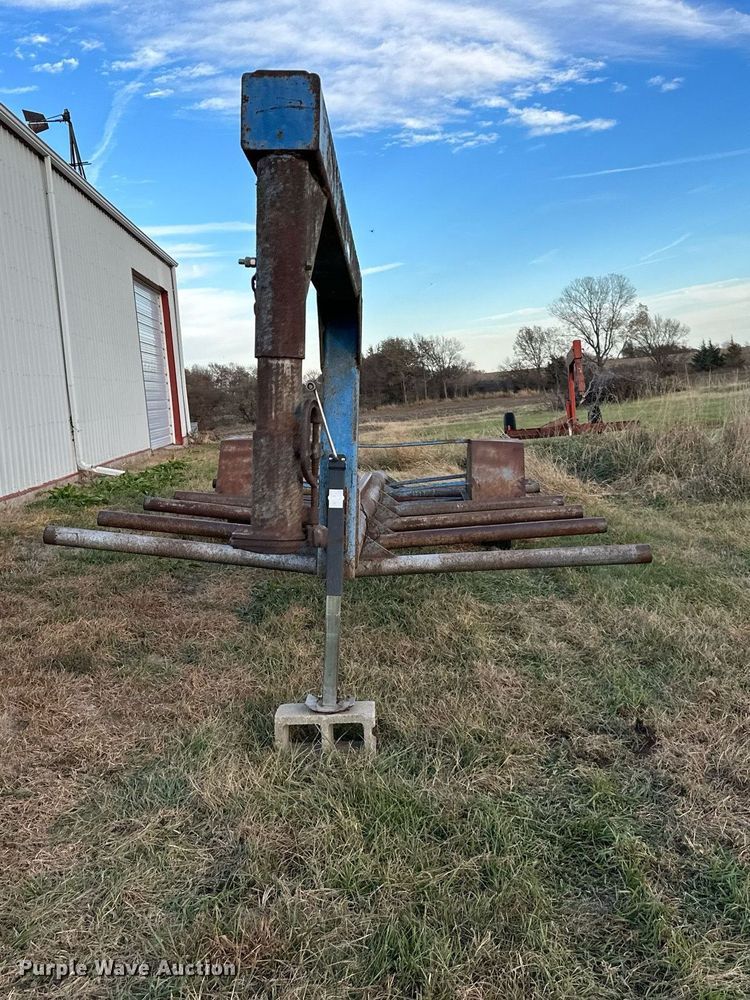 image for item NL9103 Hay bale trailer