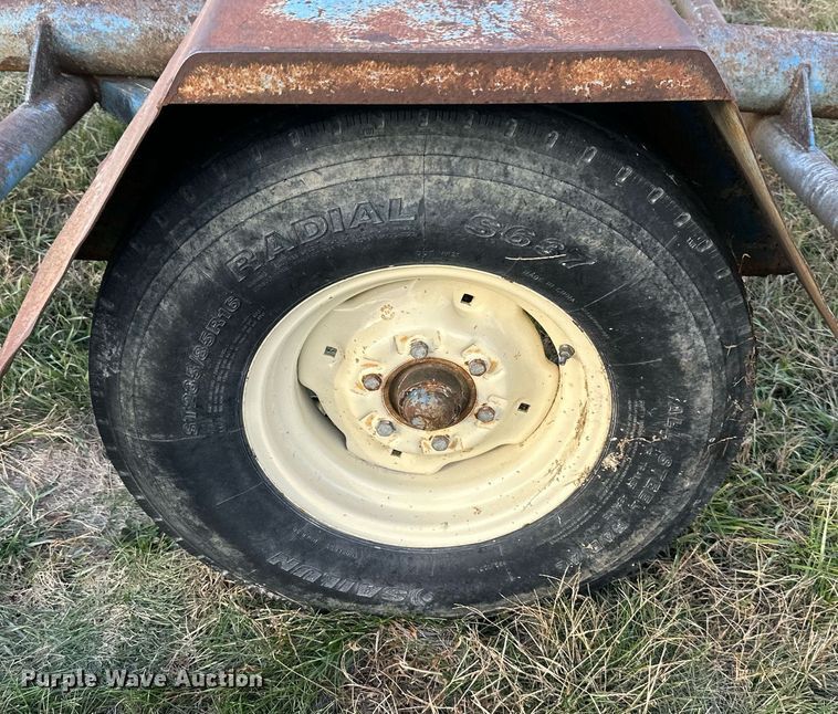 image for item NL9103 Hay bale trailer