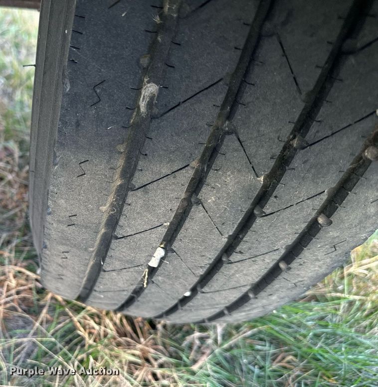 image for item NL9103 Hay bale trailer