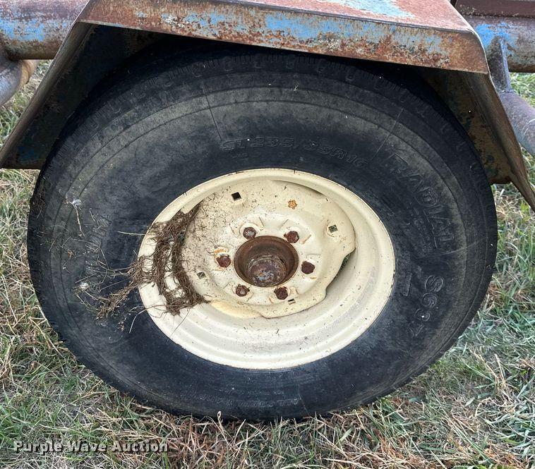 image for item NL9103 Hay bale trailer