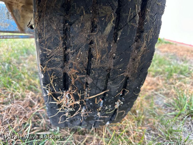 image for item NL9103 Hay bale trailer