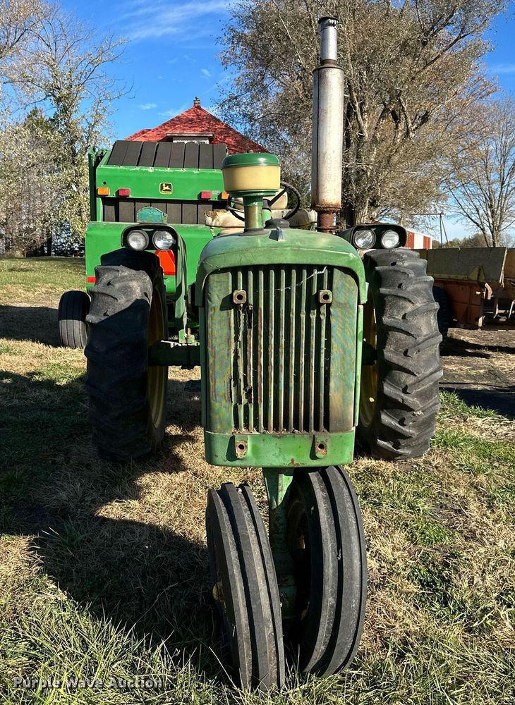 image for item NL9104 1963 John Deere 2010  tractor