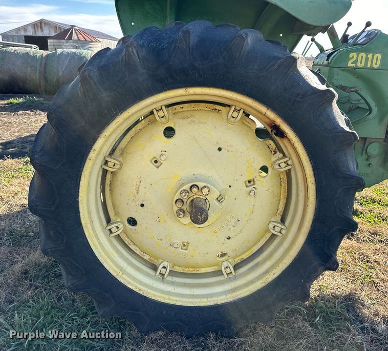 image for item NL9104 1963 John Deere 2010  tractor