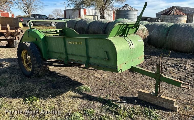 image for item NL9105 John Deere H  manure spreader