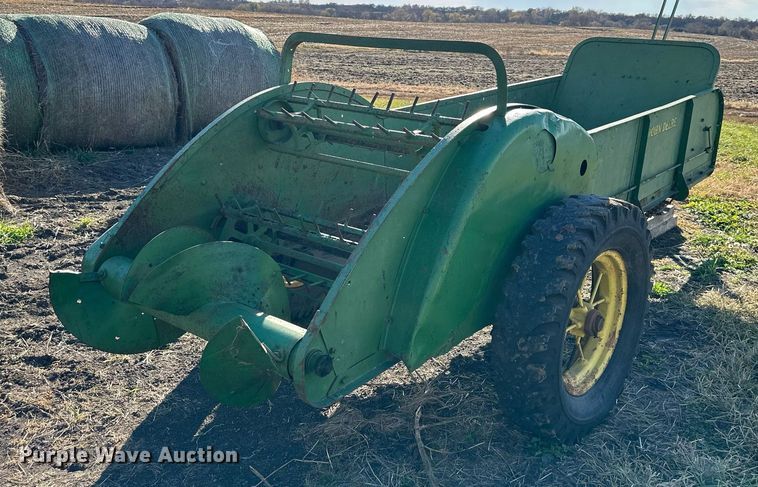 image for item NL9105 John Deere H  manure spreader