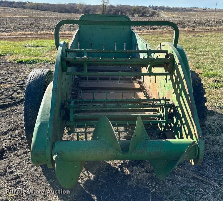 image for item NL9105 John Deere H  manure spreader