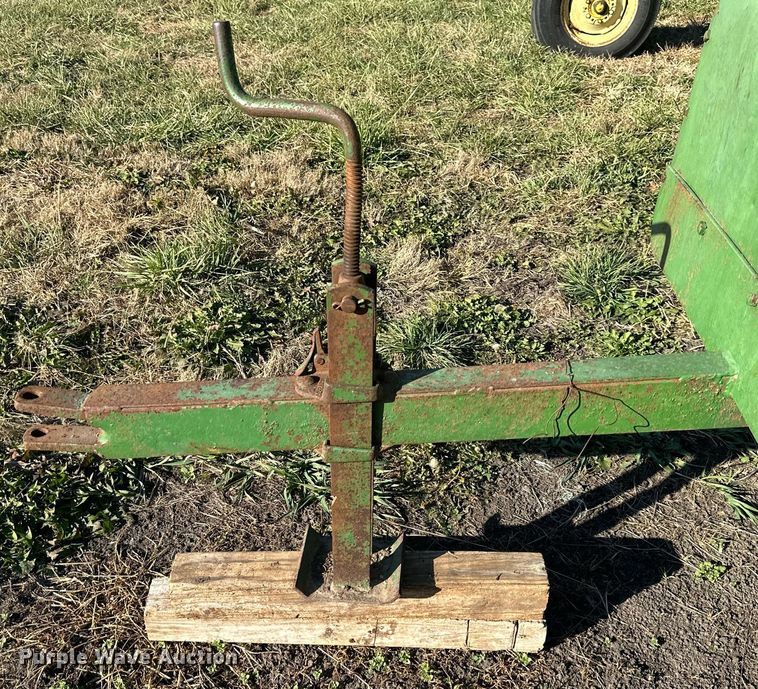 image for item NL9105 John Deere H  manure spreader