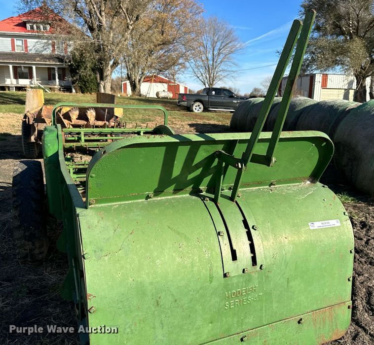 image for item NL9105 John Deere H  manure spreader