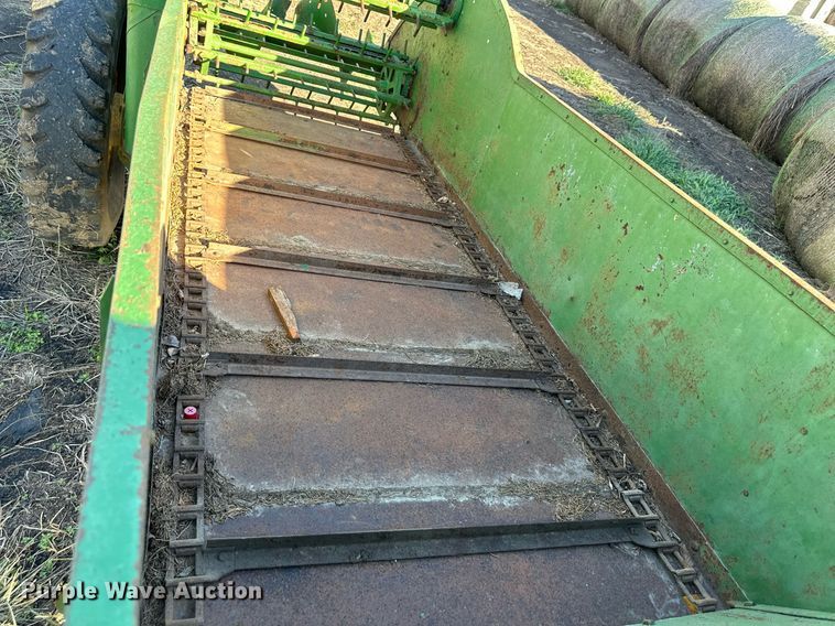 image for item NL9105 John Deere H  manure spreader