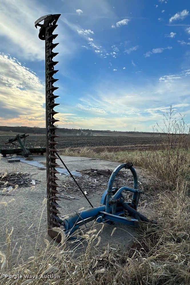 image for item NL9106 Ford 501  sickle mower