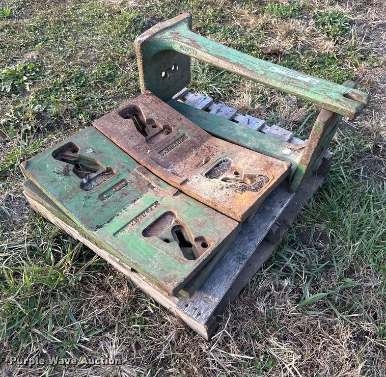 image for item NL9107 John Deere  front weights